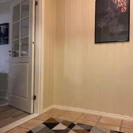 Leilighet Sentral Og Koselig